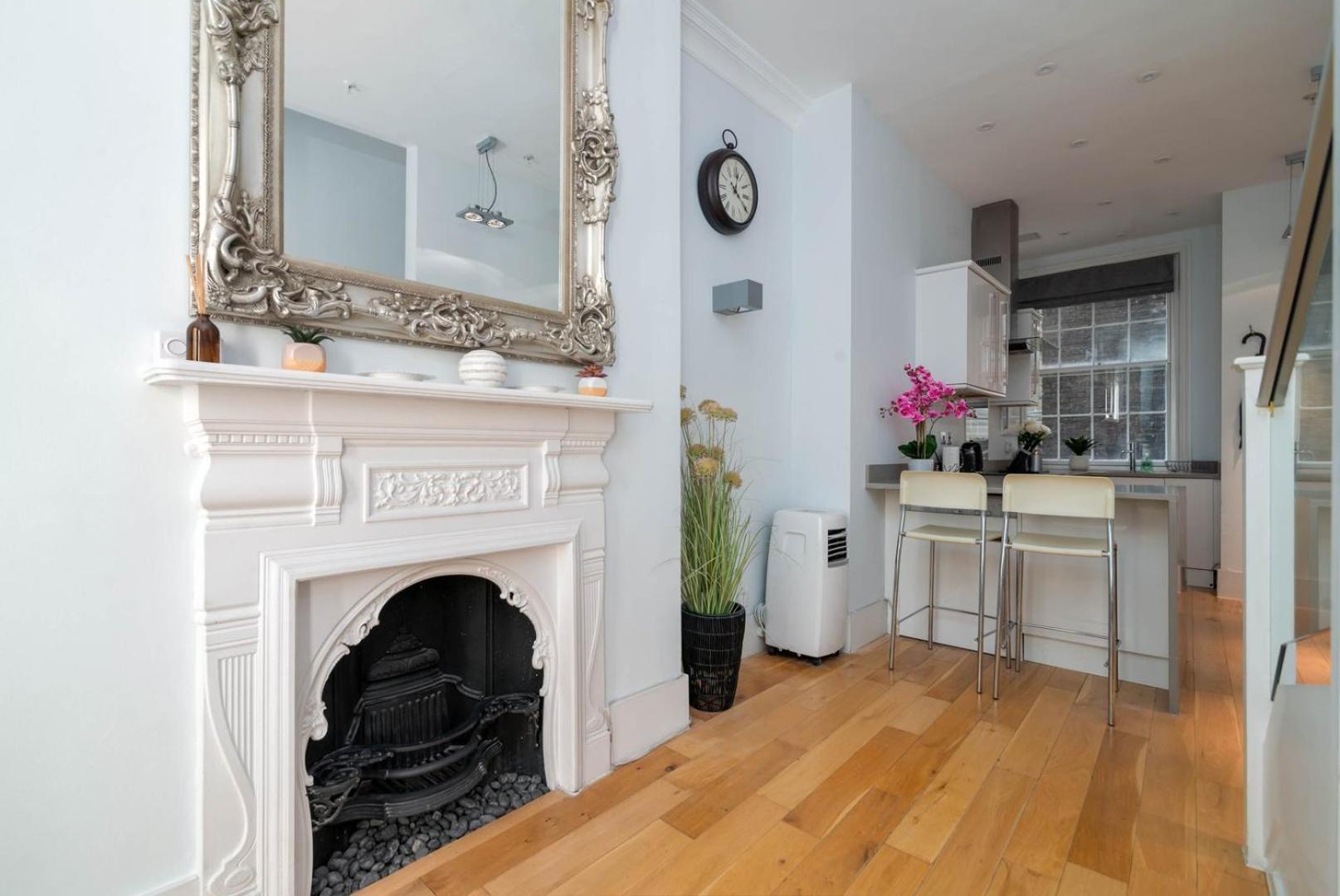 ロンドンGuestready - Stunning Covent Garden 2Br Duplexアパートメント エクステリア 写真